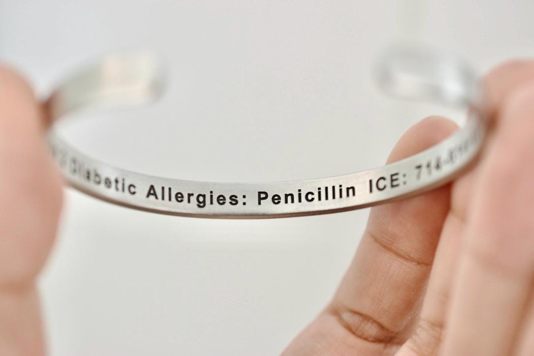 Medical Alert Bracelet - Bracelet for Women, Men - 1/4 inch