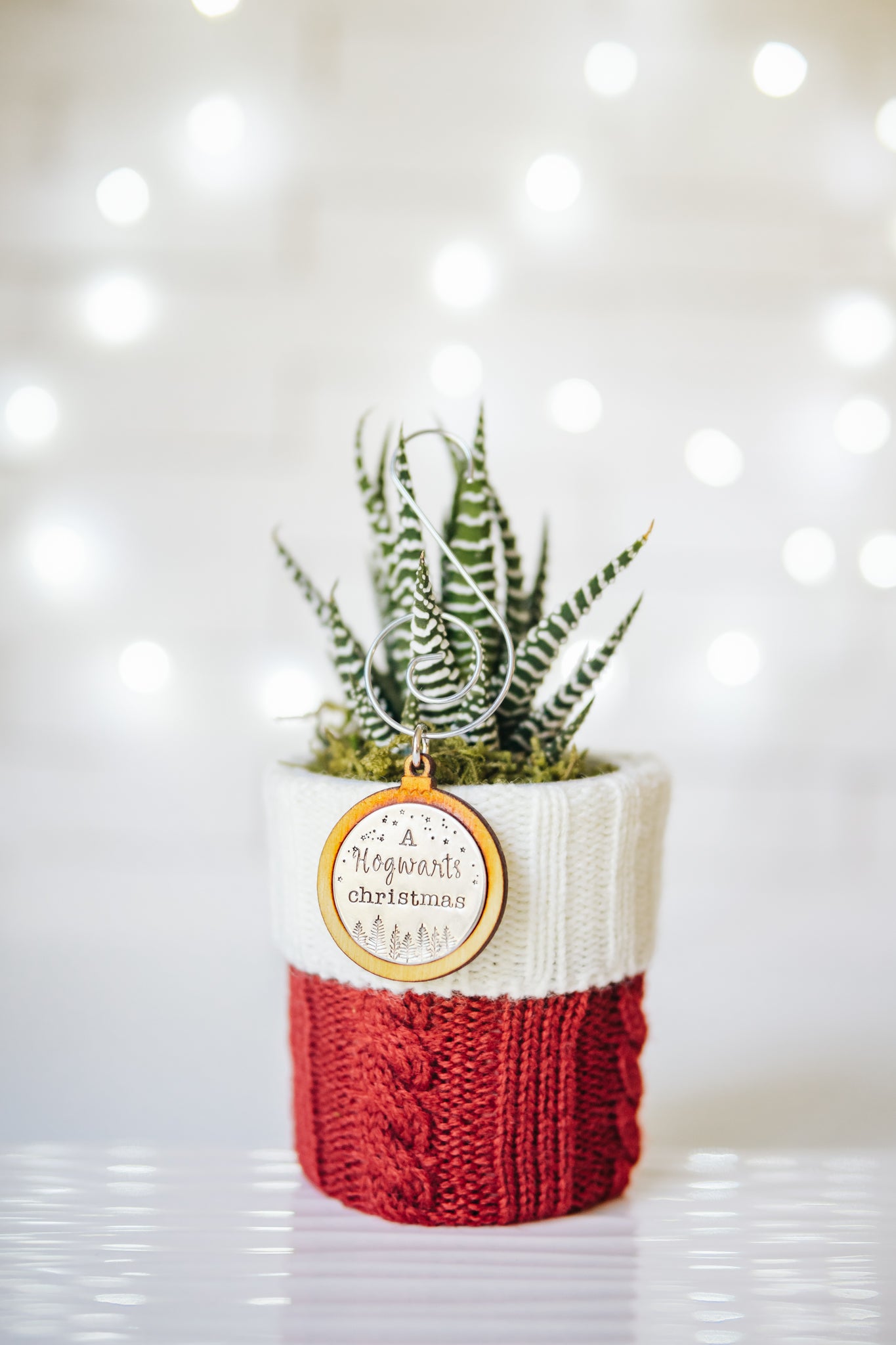 A Hogwarts Christmas Ornament - Tesoro Jewelry