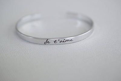 Je t'aime Bracelet, view from front