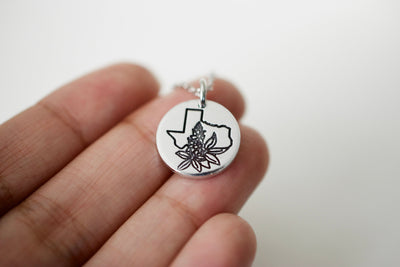 Texas Necklace, detailed on fingers