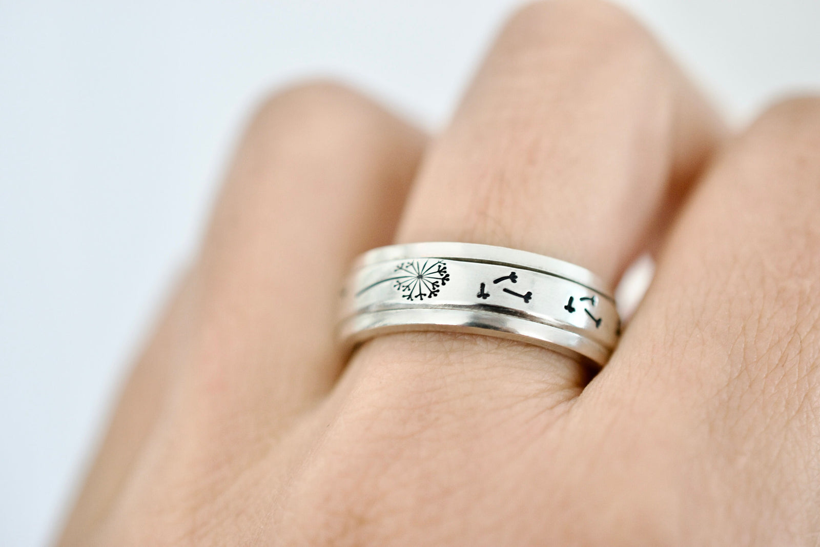 Dandelion Spinner Ring - Fidget Ring