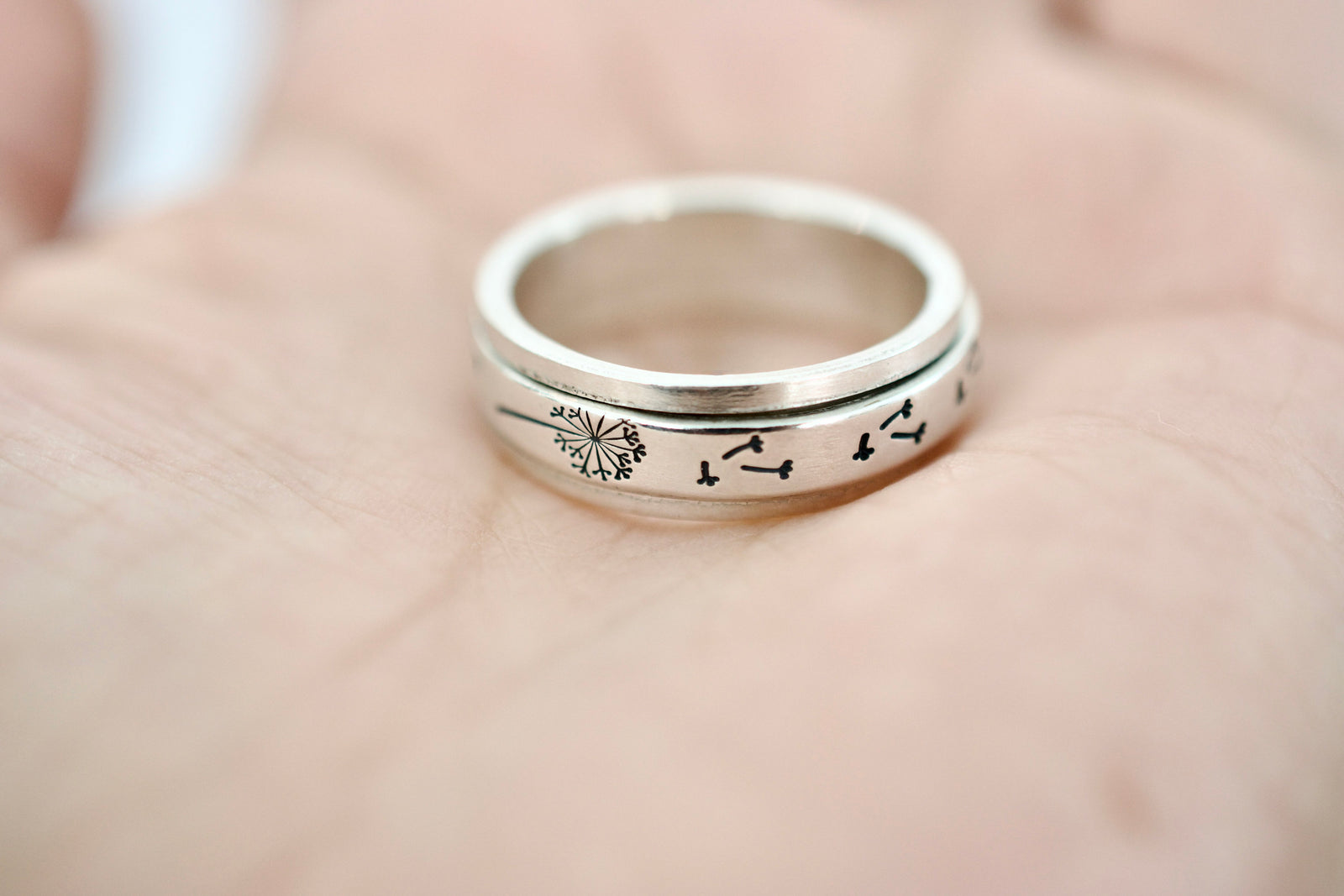 Dandelion Spinner Ring - Fidget Ring