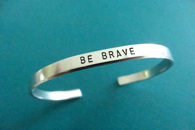 Be Brave Bracelet, aerial closeup