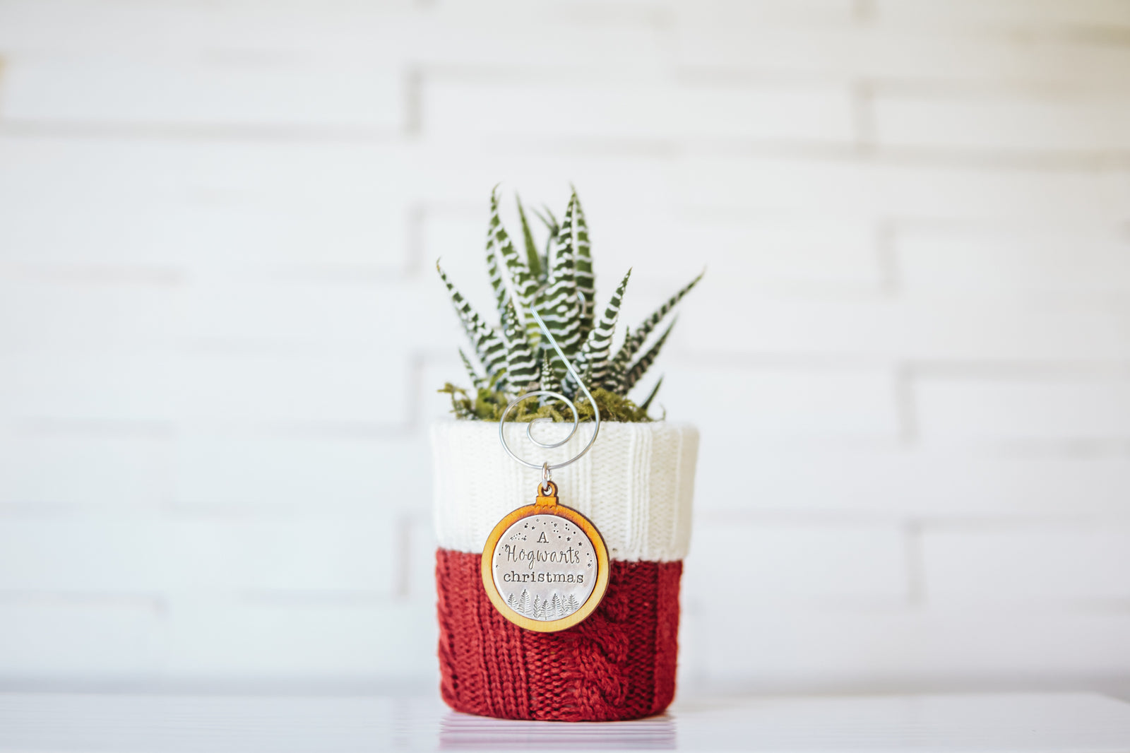 A Hogwarts Christmas Ornament - Tesoro Jewelry